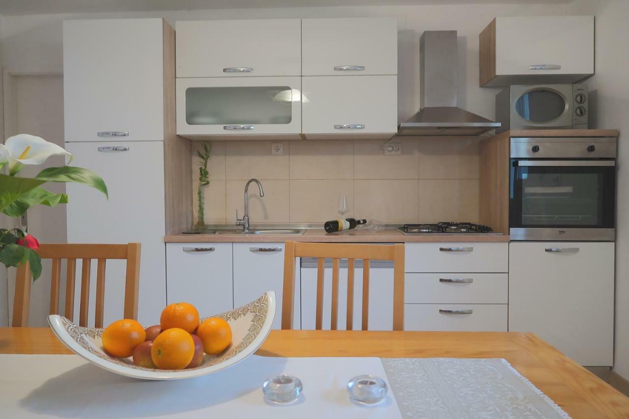 Studio Apartman Mia Stobreč Extérieur photo